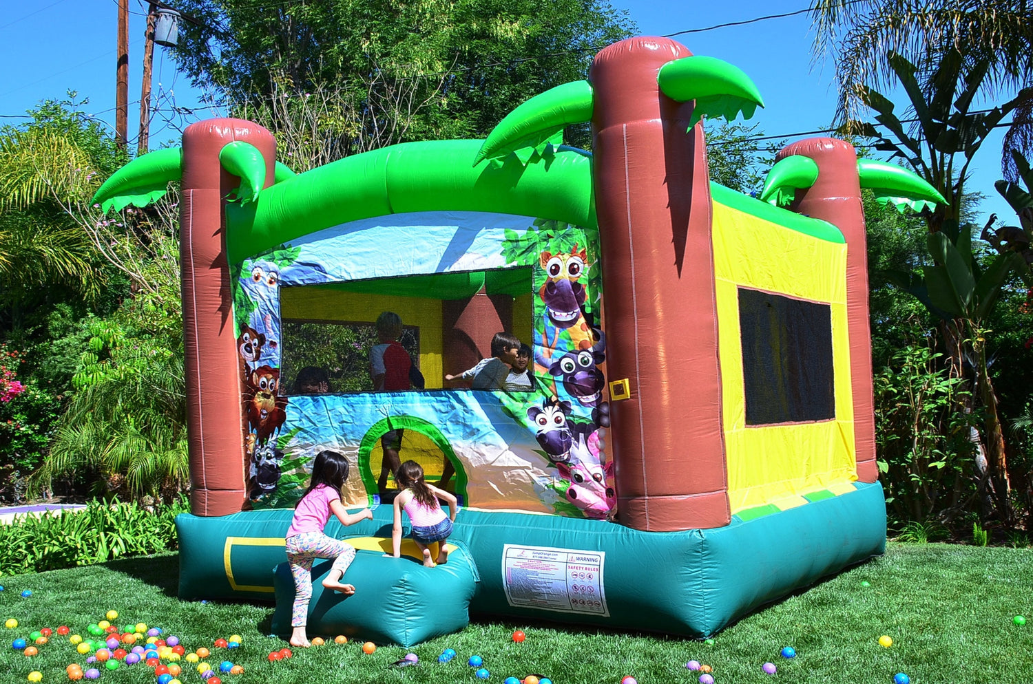 Top Reasons Entrepreneurs Choose Bounce House Combos for Business