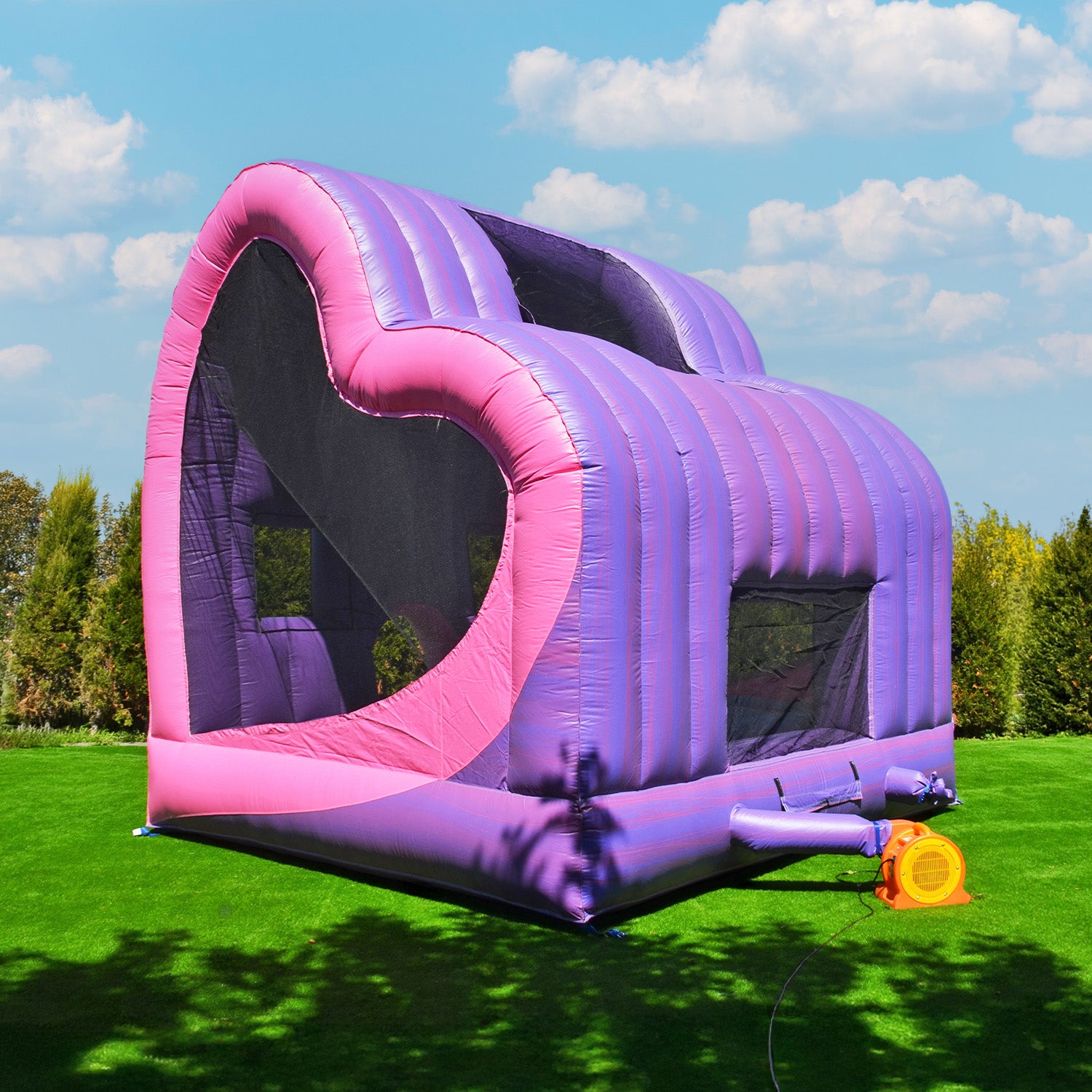 LOVE BOUNCE HOUSE