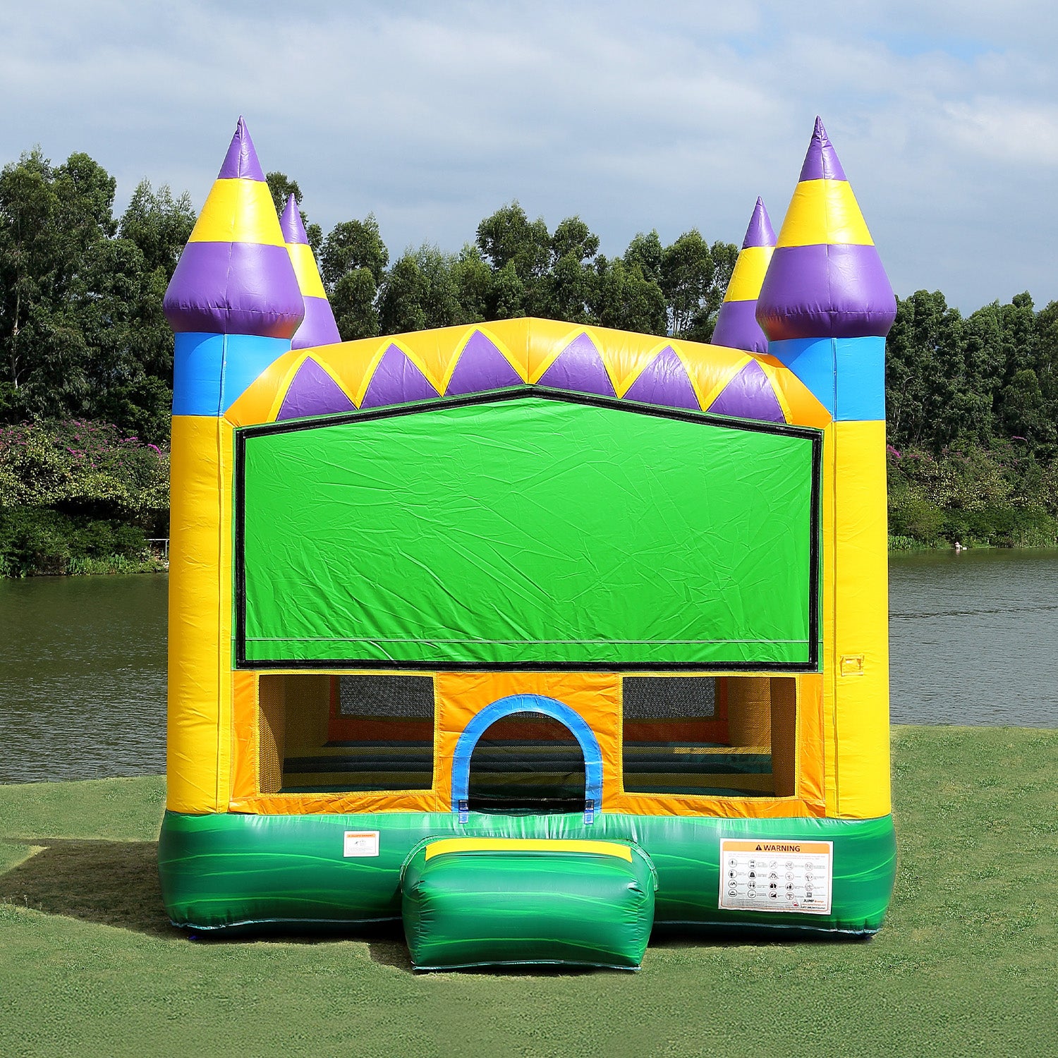JUNGLE ZOO 13' X 13' BOUNCE HOUSE