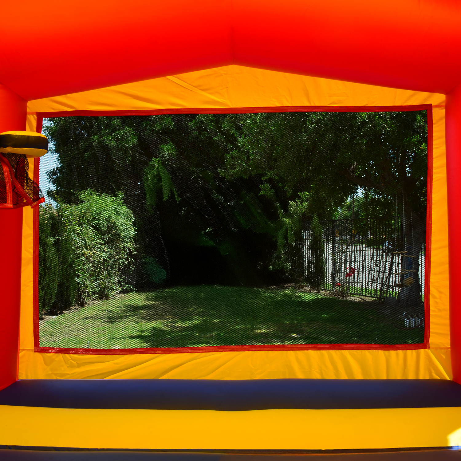 RAINBOW 13' X 13' BOUNCE HOUSE