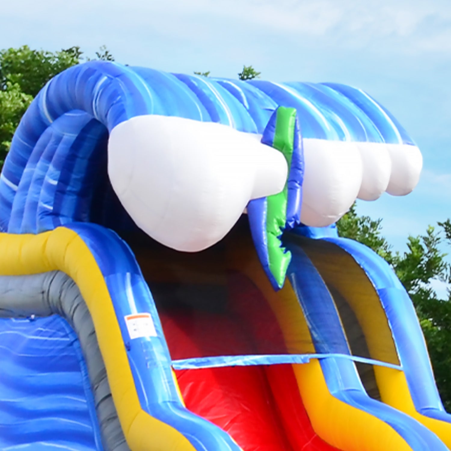 SHARK SIGHTED WAVE 24 FT SLIDE