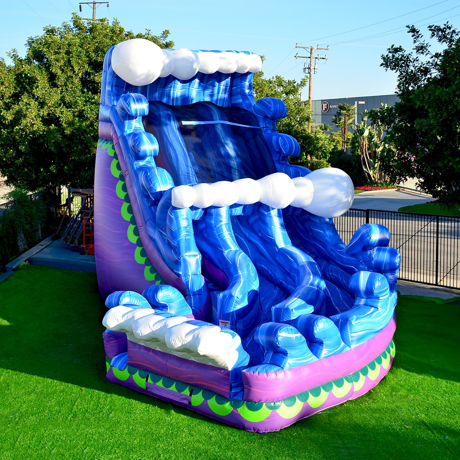 MERMAID MIA 27 FT CURVED DUAL SLIDE