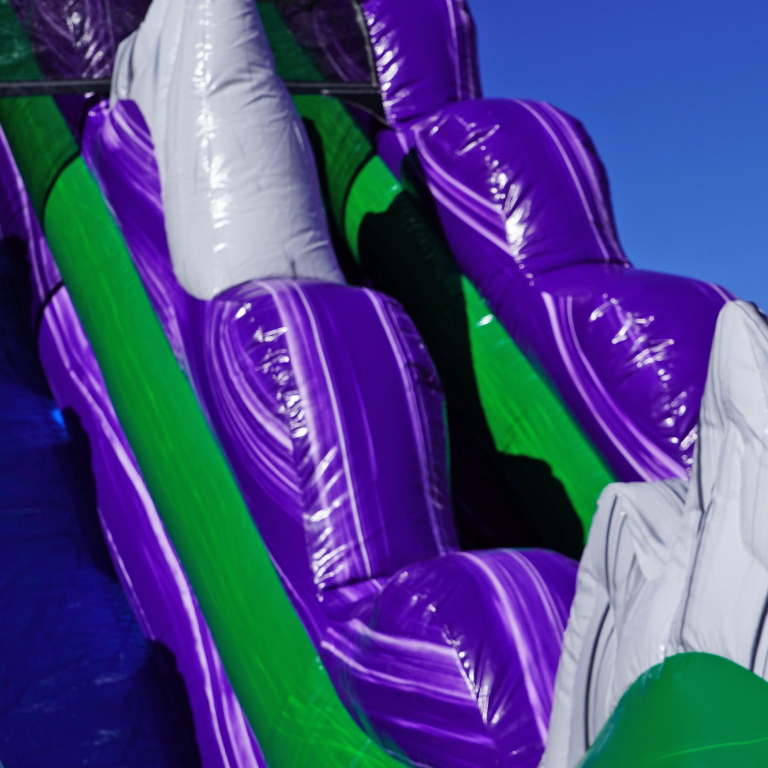 DARK NIGHT 19 FT SLIDE