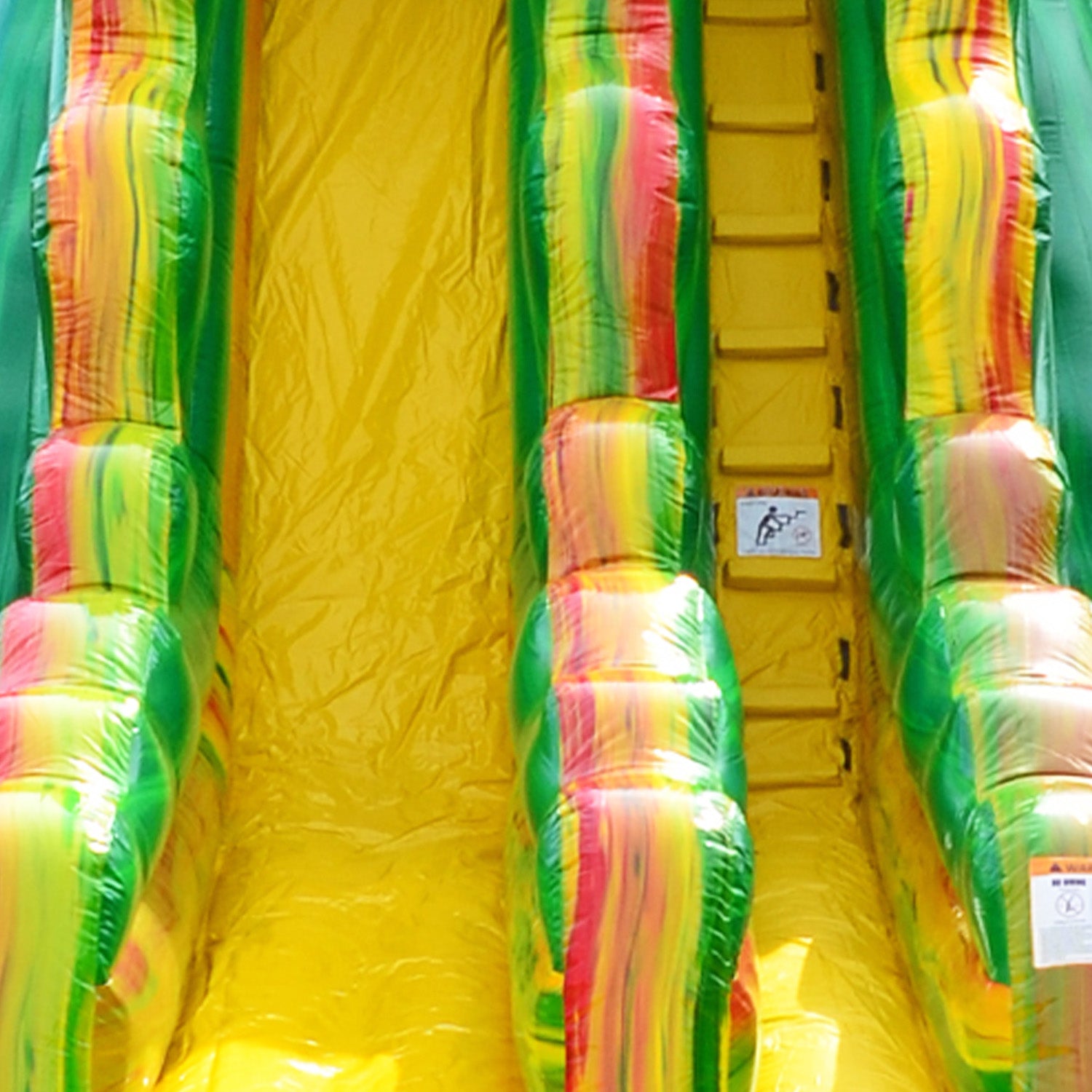 AMAZON RIVER 19 FT SLIDE