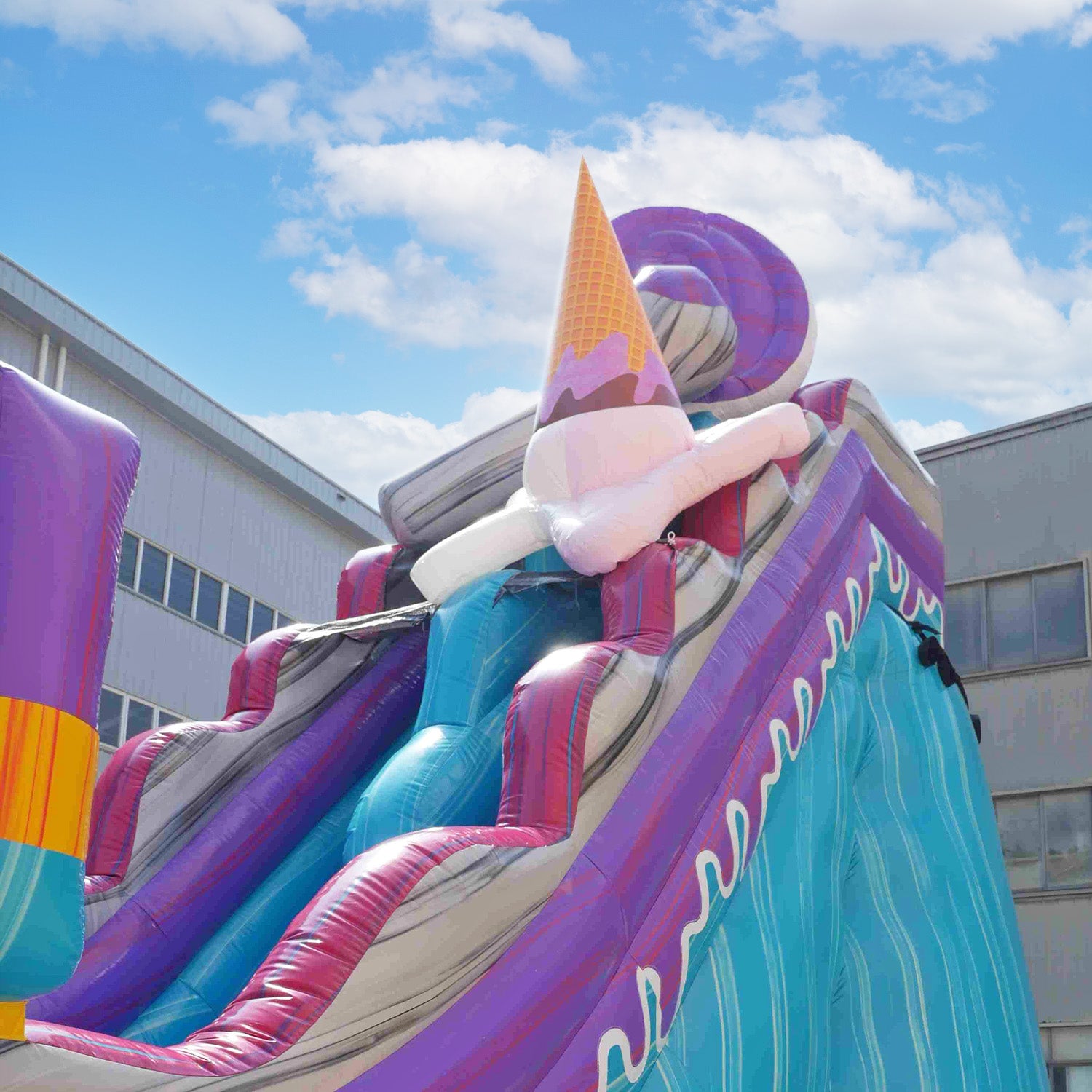 SCOOPIN' SPLATTER 25FT SLIDE