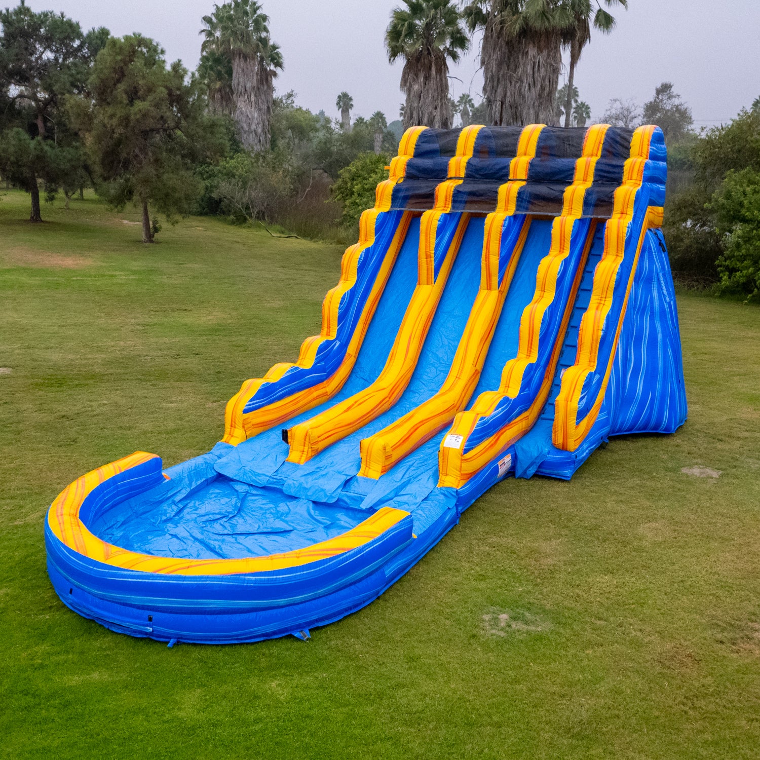 MELTING ARCTIC TRIPLE LANE SLIDE (DUAL EXITS)