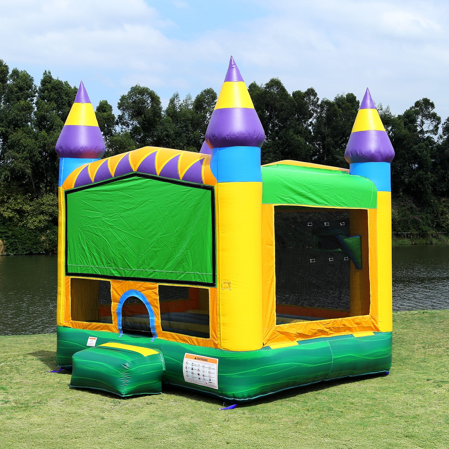 JUNGLE ZOO 13' X 13' BOUNCE HOUSE