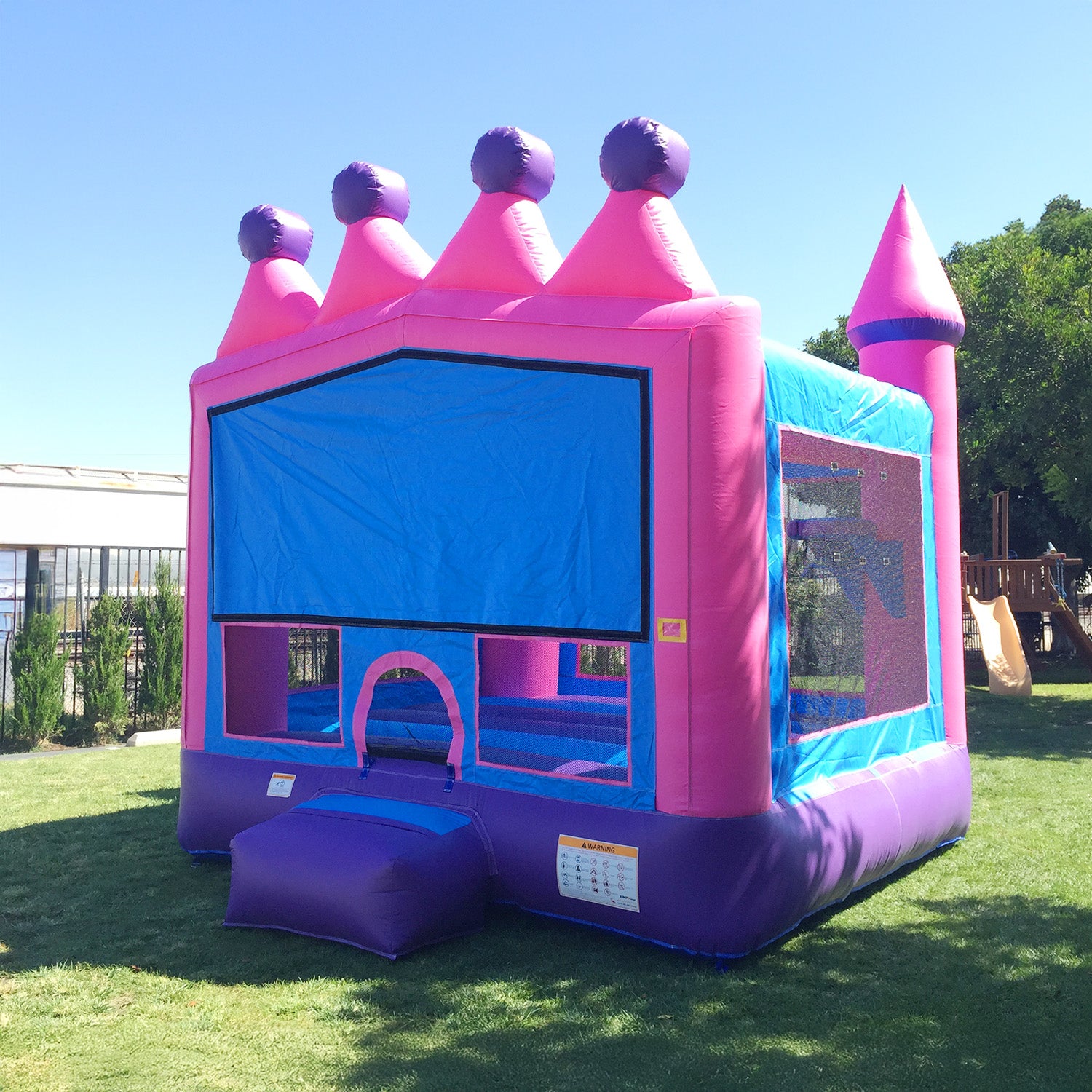 TIARA 13' X 13' BOUNCE HOUSE