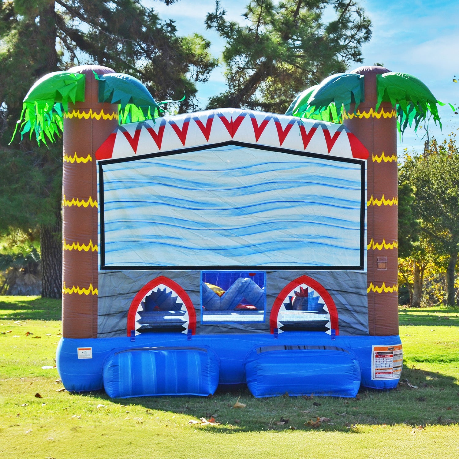 SHARK OBSTACLE + BOUNCER