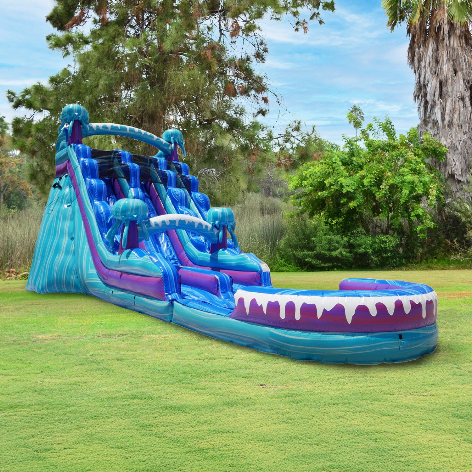 Electric 20 ft dual lane slide with a detachable pool