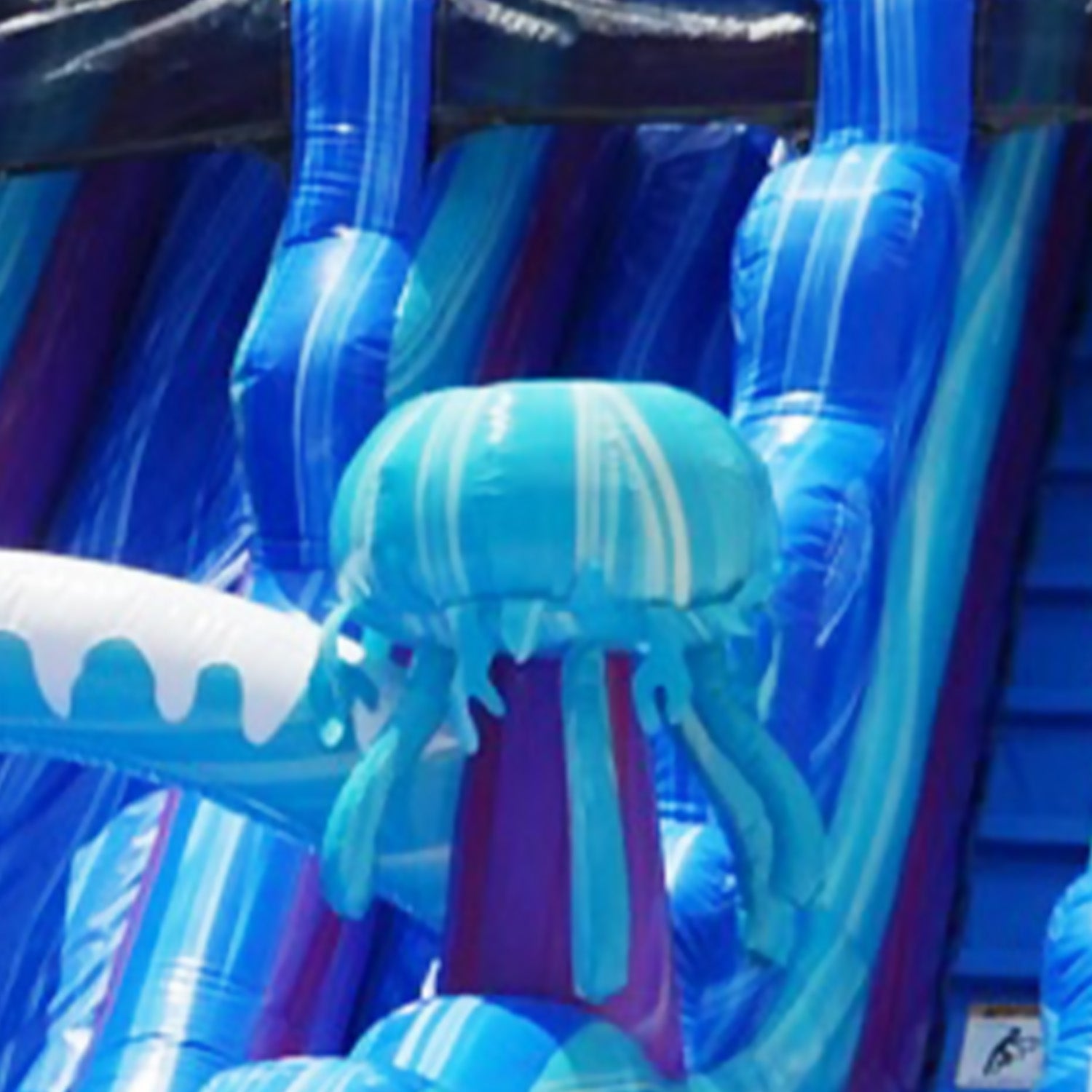 Electric 20 ft dual lane slide with a detachable pool